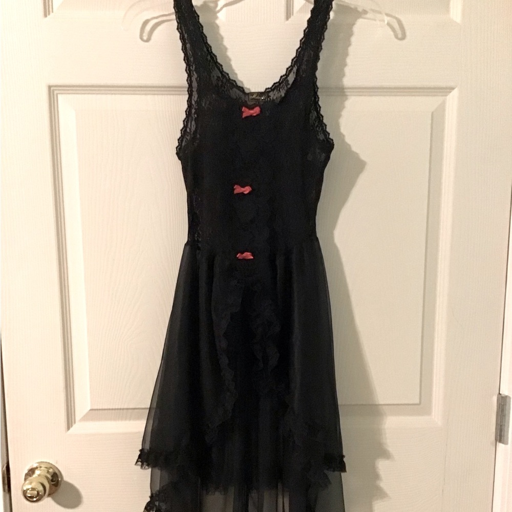 Fun Festive Nightie; Black with red bows & long back double ruffled tails.